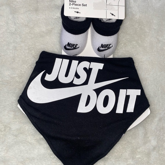 NWT Nike bundle - Picture 6 of 6